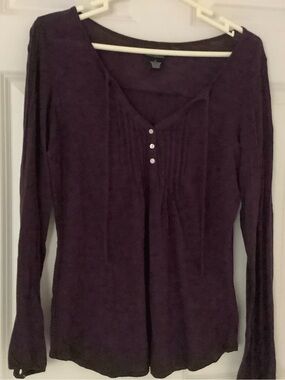 Lucky Brand Long Sleeve V-Neck Henley in Plum